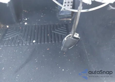 2013 Mercedes-Benz C 300 Sport 4Matic z USA, uszkodzony, nr VIN WDDGF8AB1DA797280